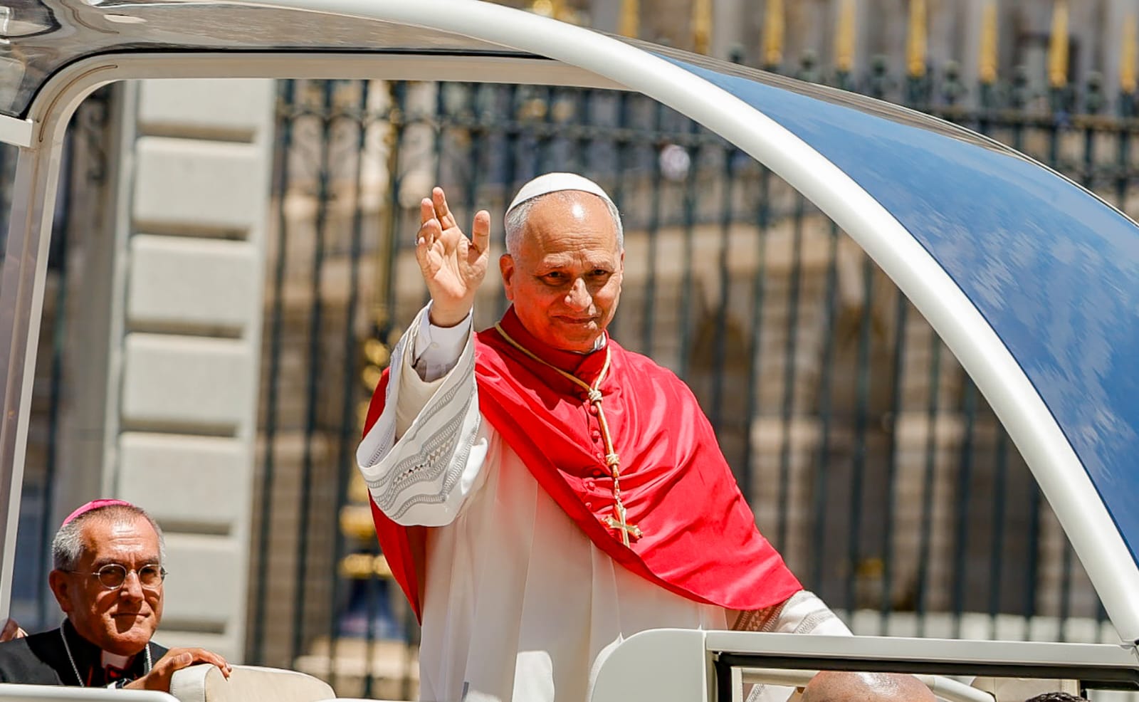 madrid-recibe-al-papa-leon-xiv-con-un-llamamiento-conjunto-a-la-unidad-el-dialogo-y-la-dignidad-humana