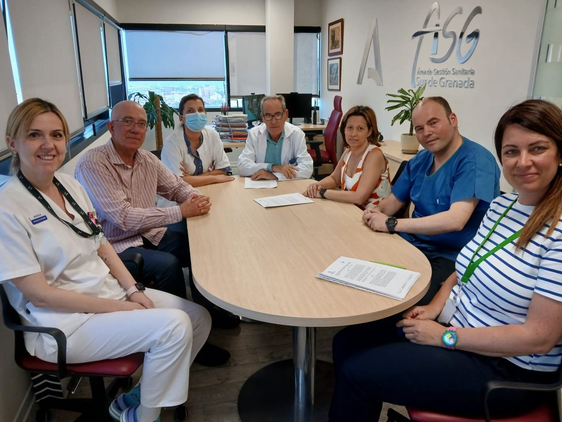 sanidad-activa-en-el-hospital-de-motril-una-red-de-apoyo-y-voluntariado-para-enfermos-de-crohn-y-colitis-ulcerosa