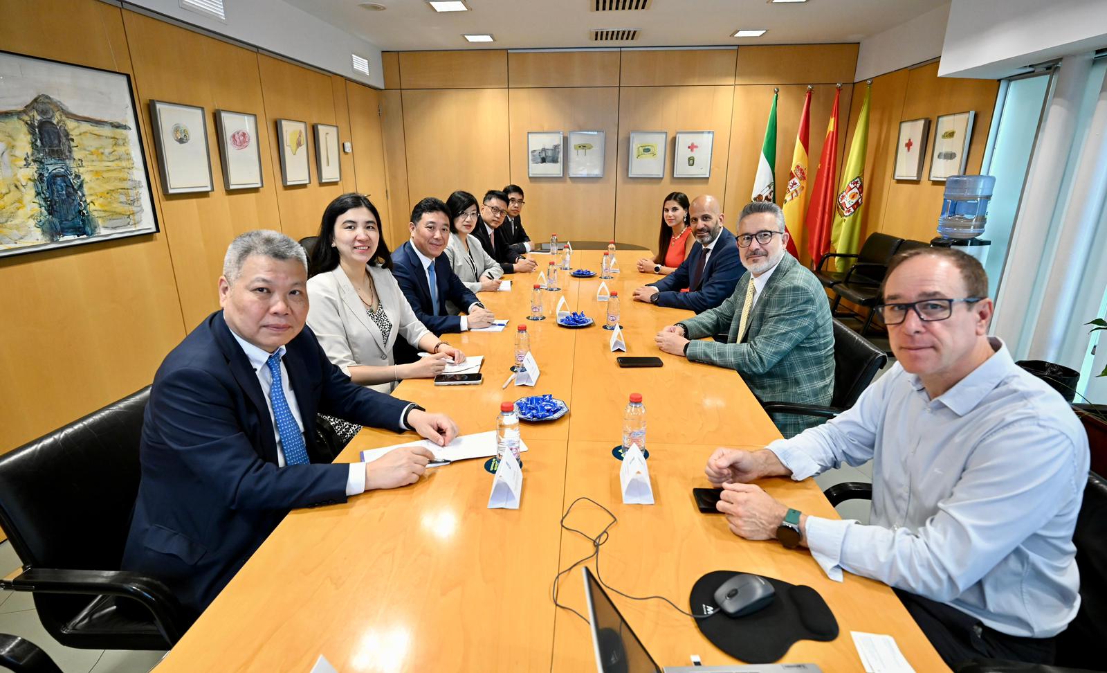shanghai-y-diputacion-de-granada-estrechan-relaciones-para-impulsar-proyectos-empresariales-y-tecnologicos