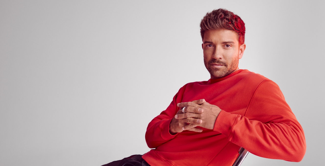 granada-miles-de-fans-esperan-a-pablo-alboran-en-la-plaza-de-toros-en-una-de-las-citas-musicales-del-ano