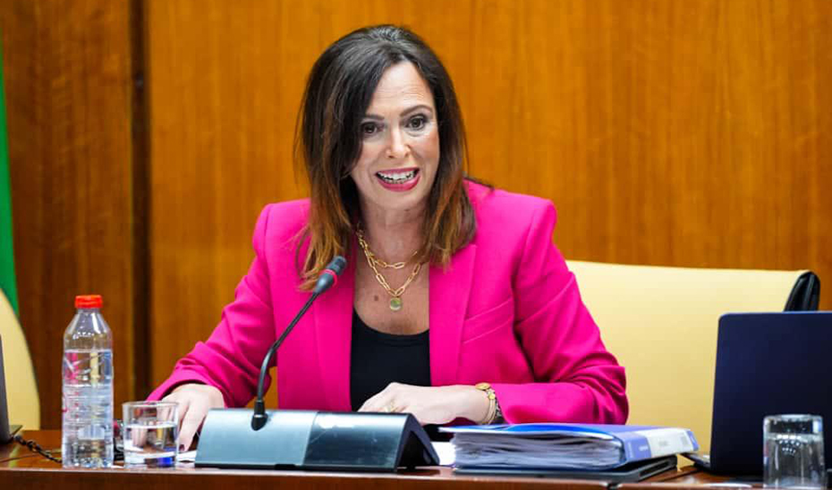 juanma-moreno-mantiene-a-la-granadina-rocio-diaz-en-su-nuevo-gobierno-y-amplia-sus-competencias