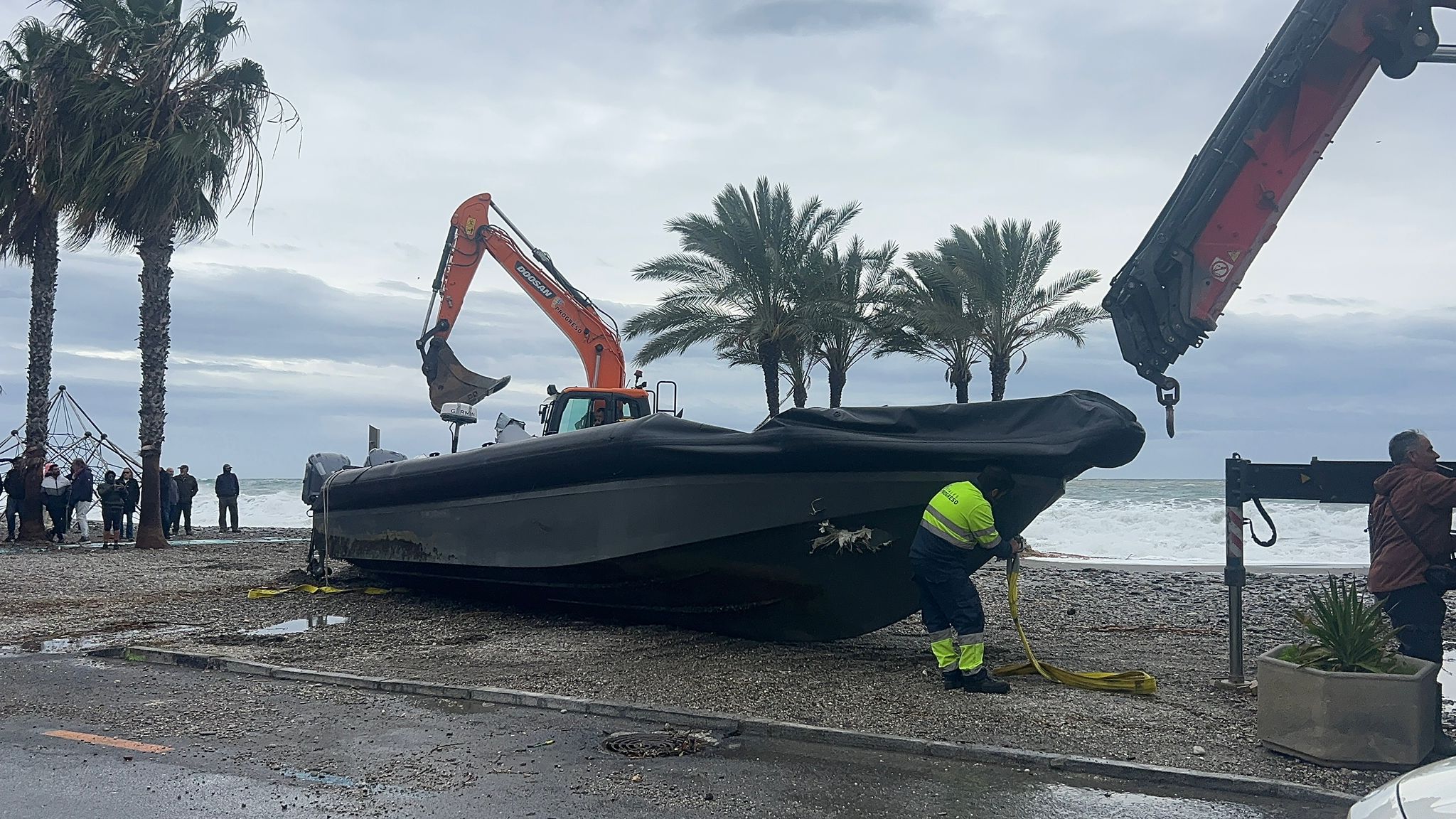 motril-seis-detenidos-por-abastecer-de-combustible-a-narcolanchas-en-el-puerto-de-marina-del-este-almunecar-la-herradura