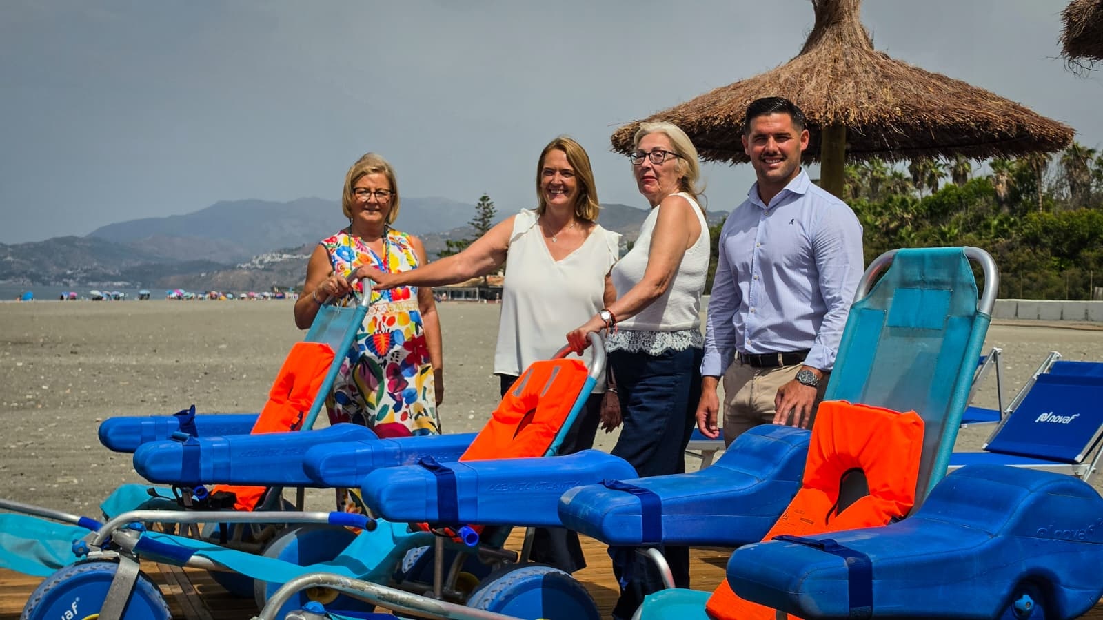 motril-da-un-paso-mas-hacia-la-inclusion-con-dos-puntos-de-bano-asistido-en-sus-playa