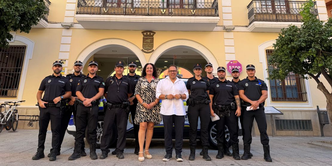 el-ayuntamiento-de-almunecar-refuerza-la-policia-local-con-la-incorporacion-de-ocho-nuevos-agentes