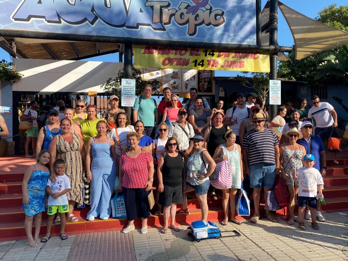 monachil-pone-en-marcha-su-programa-de-verano-con-viajes-a-la-playa-balneario-y-parque-acuatico