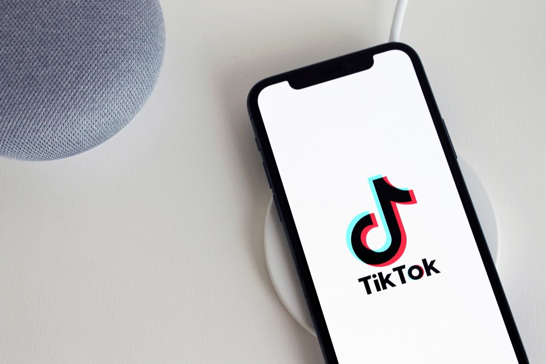 un-estudio-de-la-ugr-revela-que-usar-tiktok-en-clase-mejora-las-notas-y-la-motivacion-del-alumnado