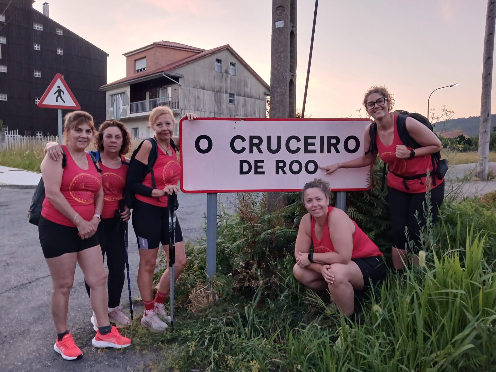 de-huetor-tajar-a-santiago-de-compostela-por-una-causa-solidaria-cinco-profesionales-caminan-contra-el-cancer-infantil