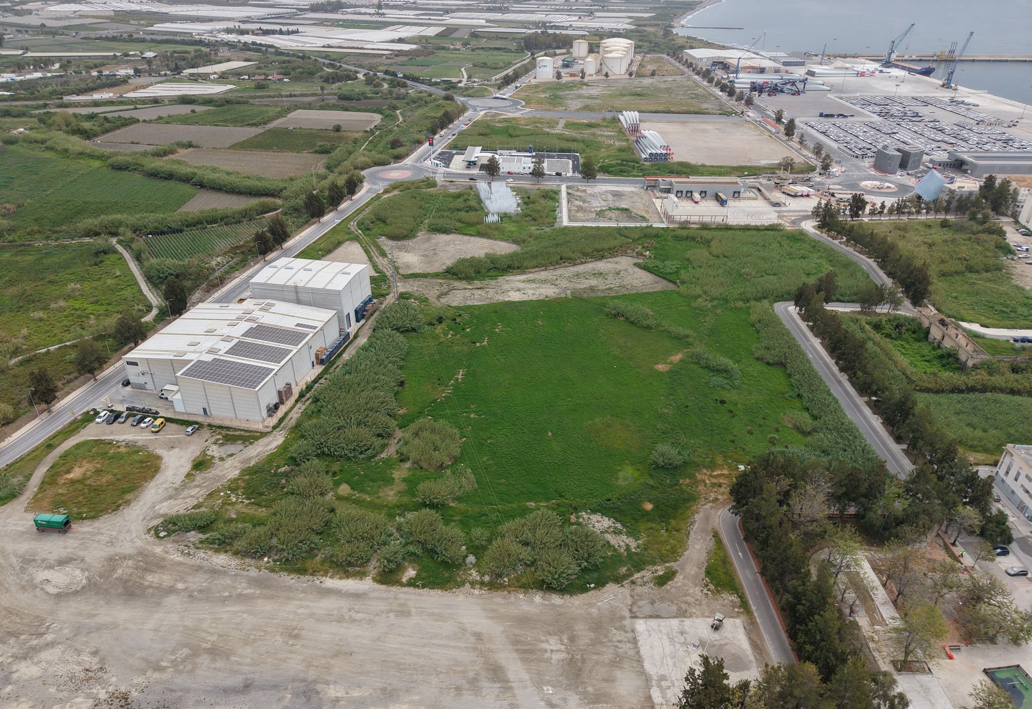 el-puerto-de-motril-da-el-gran-salto-energetico-producira-su-propia-electricidad-con-una-macroplanta-solar