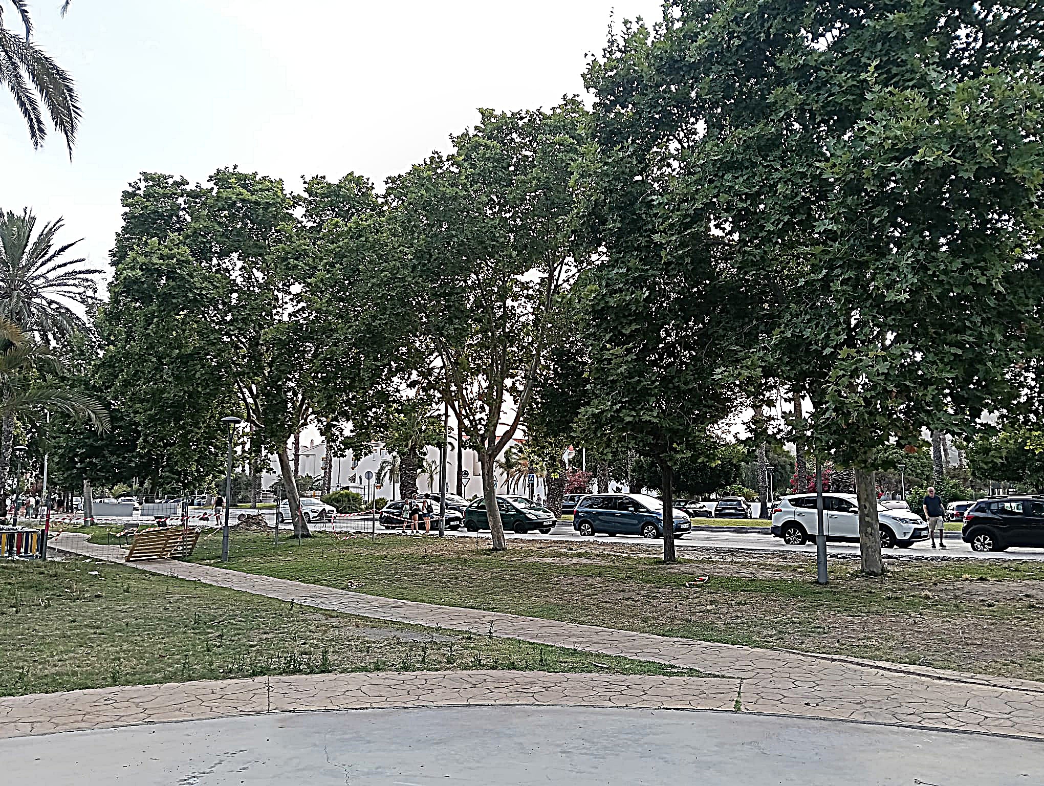 salobrena-potencia-su-imagen-turistica-derriba-sus-muros-y-abre-un-gran-bulevar-verde-que-une-la-villa-con-su-playa