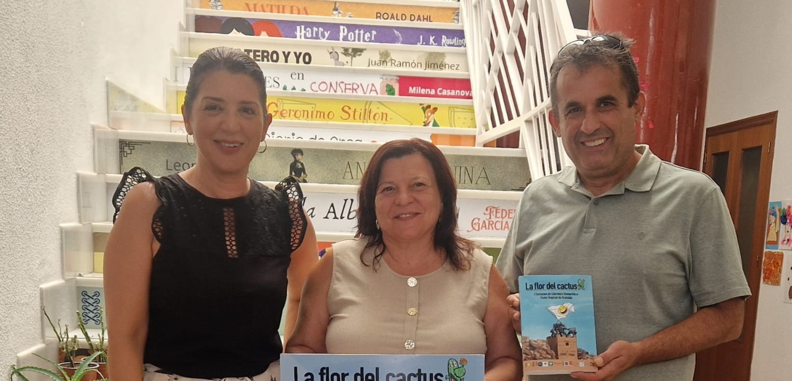 salobrena-premia-el-humor-literario-con-la-primera-gala-de-la-flor-del-cactus