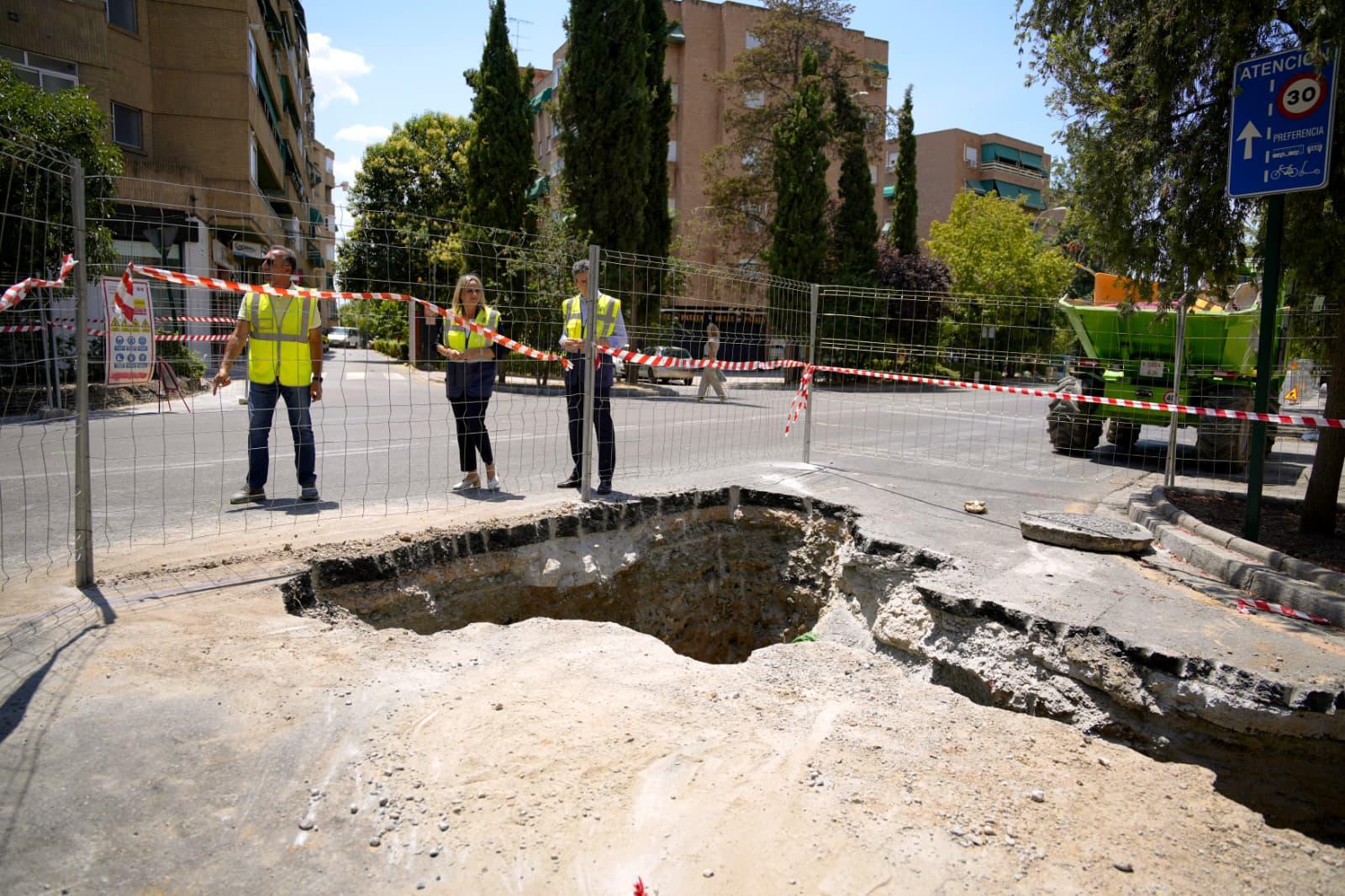 el-ayuntamiento-y-emasagra-invierten-37-millones-en-la-tercera-fase-de-la-carretera-de-malaga