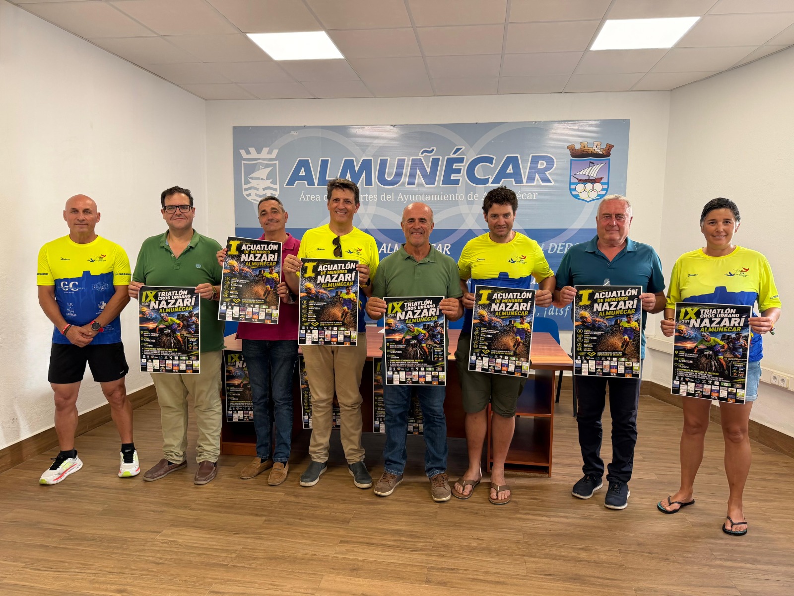 almunecar-reunira-a-casi-400-deportistas-en-el-i-acuatlon-de-menores-y-el-ix-triatlon-cros-nazari