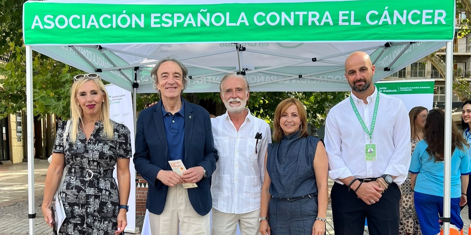 la-junta-y-la-aecc-sensibilizan-en-granada-sobre-la-importancia-de-protegerse-revisarse-y-consultar-para-prevenir-el-cancer-de-piel