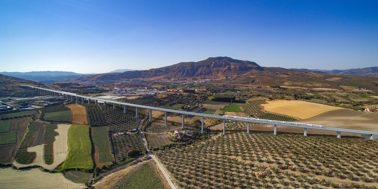 la-linea-de-alta-velocidad-antequera-granada-ganara-46-kilometros-de-doble-via-con-una-inversion-de-226-millones