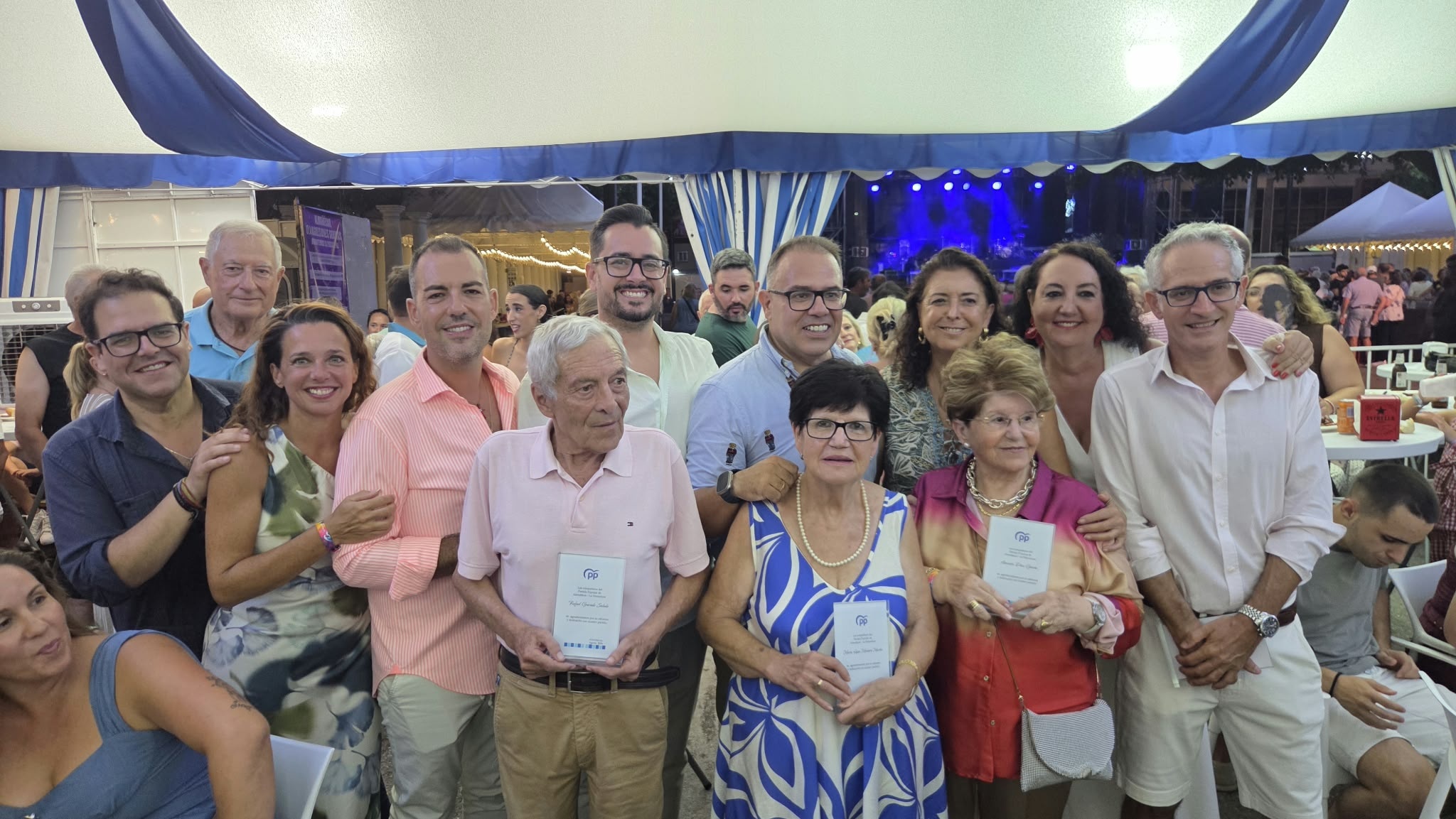 el-pp-de-almunecar-ensalza-la-fuerza-de-su-militancia-y-reconoce-la-trayectoria-de-cuatro-afiliados