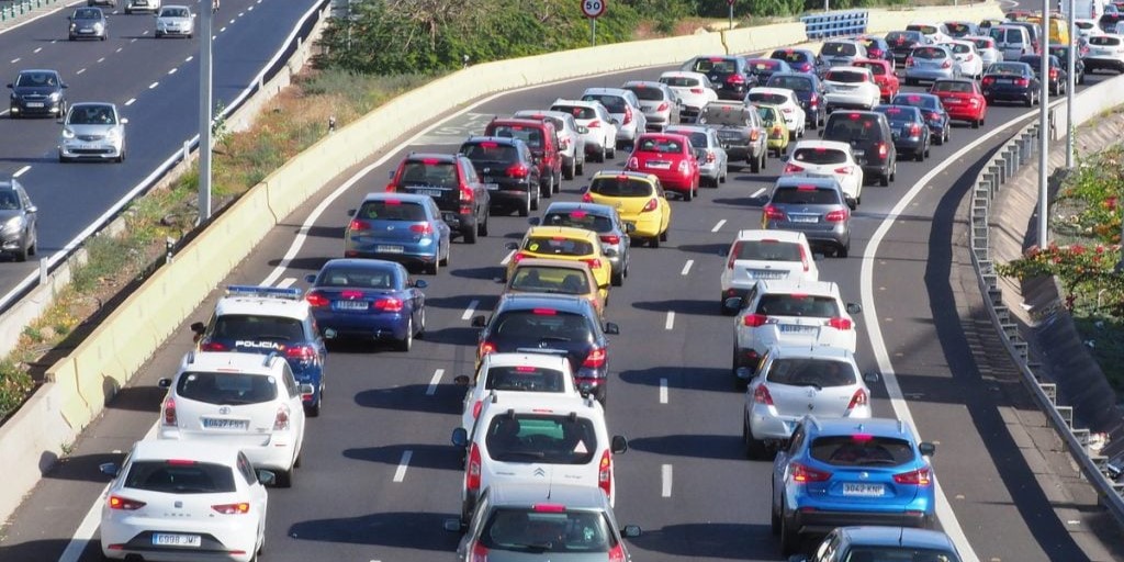 granada-y-motril-afrontan-un-fin-de-semana-de-trafico-intenso-con-133-600-desplazamientos-y-un-dispositivo-especial-en-la-a-44