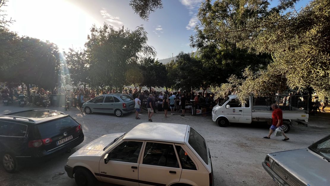 mas-de-400-personas-disfrutan-en-lanjaron-de-la-observacion-del-eclipse-solar-desde-el-mirador-del-visillo