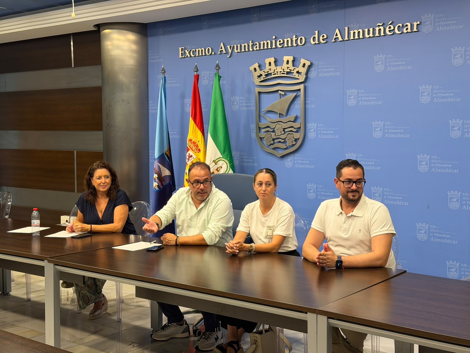 los-ninos-toman-la-palabra-en-almunecar-reivindican-aparcamientos-caminos-y-un-centro-de-la-juventud-entre-sus-demandas