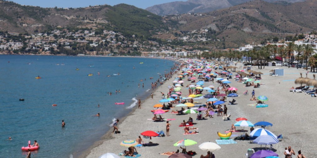 almunecar-refuerza-su-atractivo-turistico-al-revalidar-la-calidad-de-seis-de-sus-playas