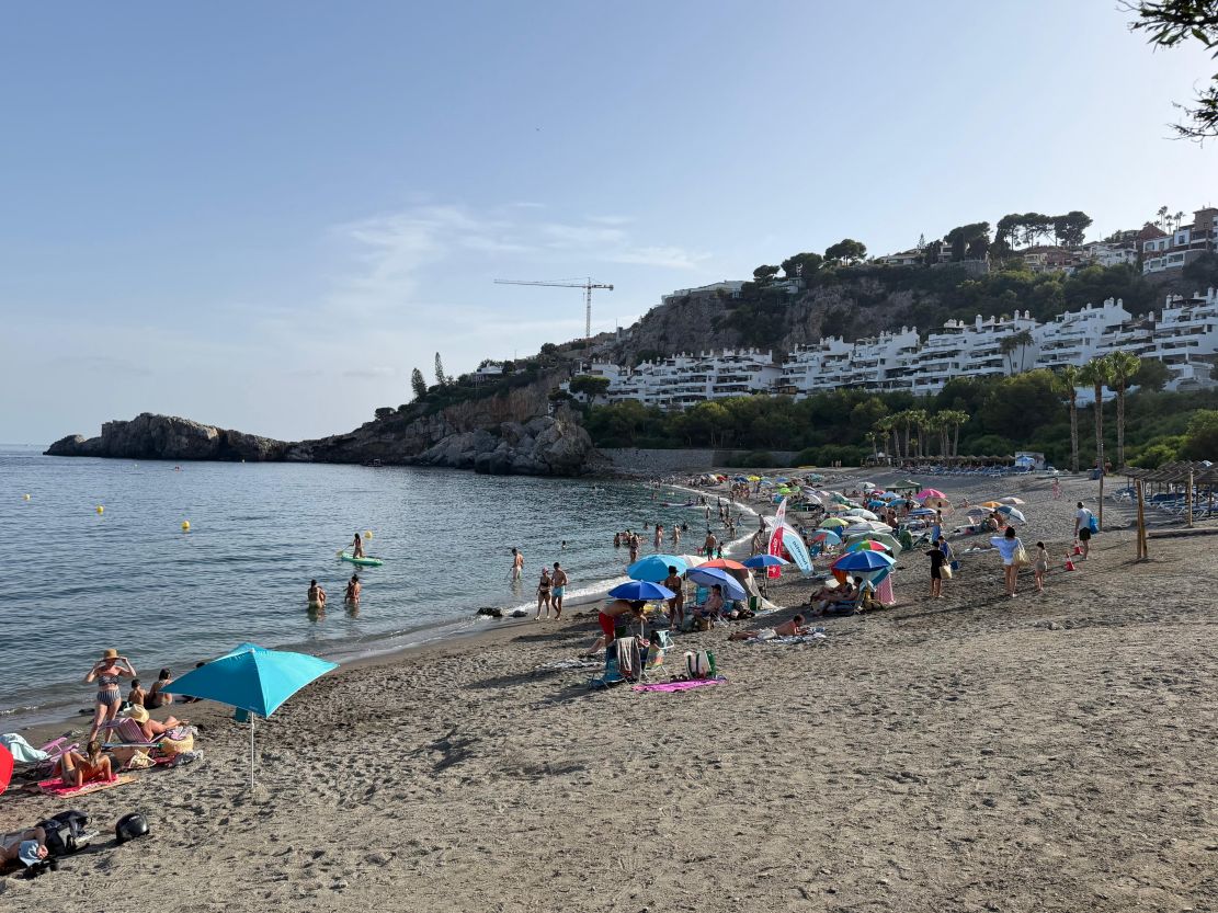 aguas-limpias-playas-seguras-almunecar-y-la-herradura-revalidan-su-excelencia-sanitaria