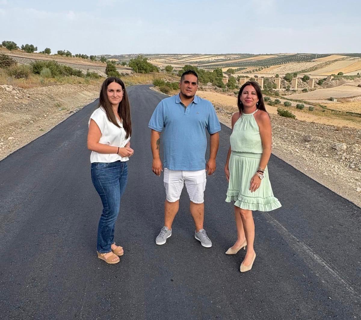 la-diputacion-impulsa-la-mejora-de-infraestructuras-rurales-con-el-asfaltado-del-camino-de-gobernador-a-delgadillo
