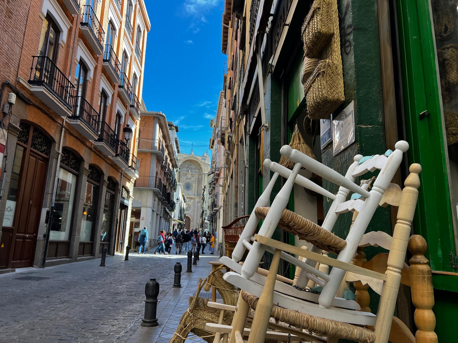 granada-prepara-un-plan-para-proteger-e-impulsar-sus-comercios-emblematicos-con-mas-de-40-anos-de-historia