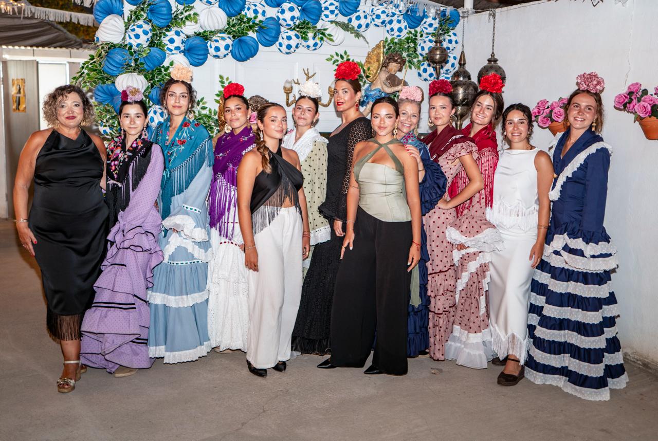 motril-de-paula-deslumbra-en-la-feria-de-motril-con-sus-nuevos-disenos-flamencos