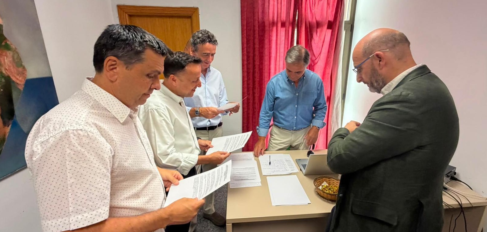granada-revisa-454-edificios-tras-la-serie-sismica-y-moviliza-mas-de-1-200-servicios-de-emergencia