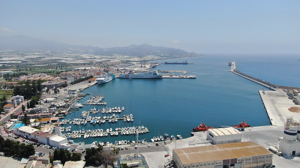 el-puerto-de-motril-institucionaliza-el-dia-de-la-policia-portuaria-y-regula-sus-condecoraciones