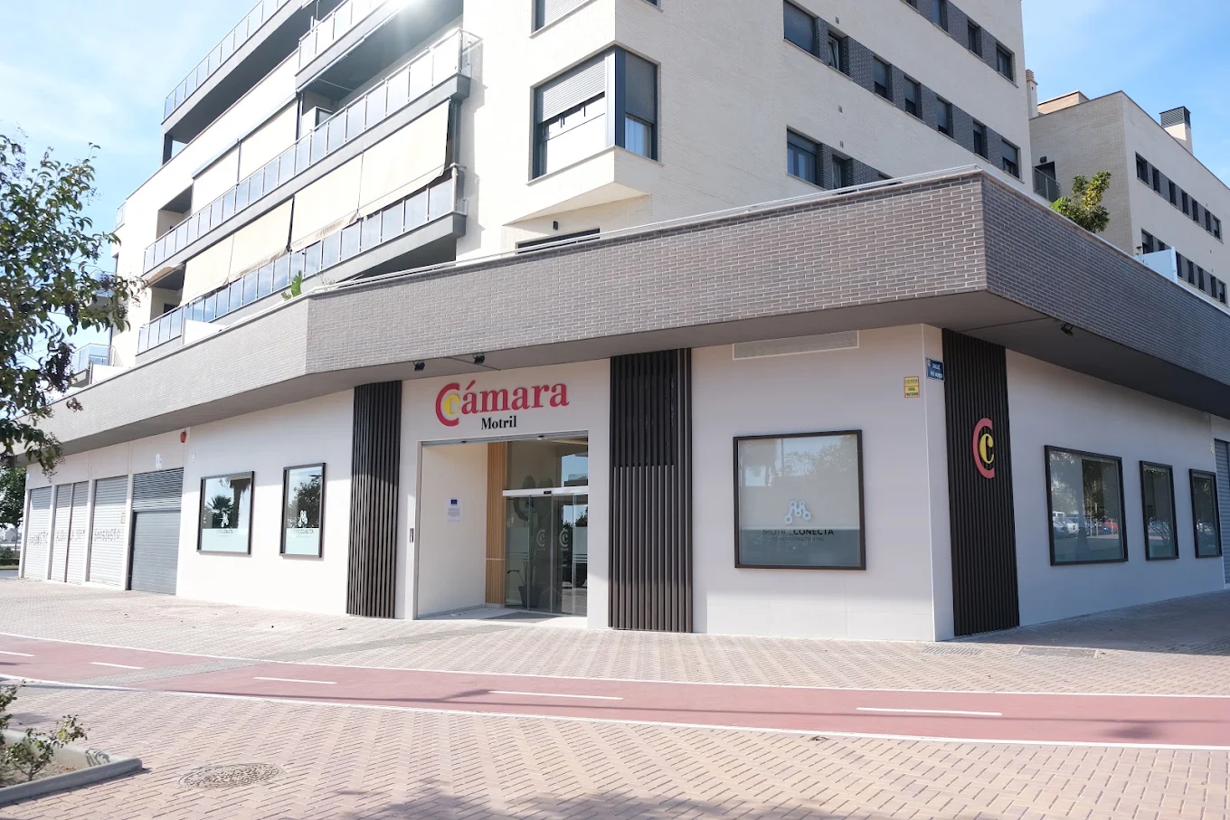 las-camaras-de-granada-y-motril-exigen-al-gobierno-medidas-inmediatas-para-recuperar-la-normalidad-en-ceuta-tras-el-asalto-fronterizo
