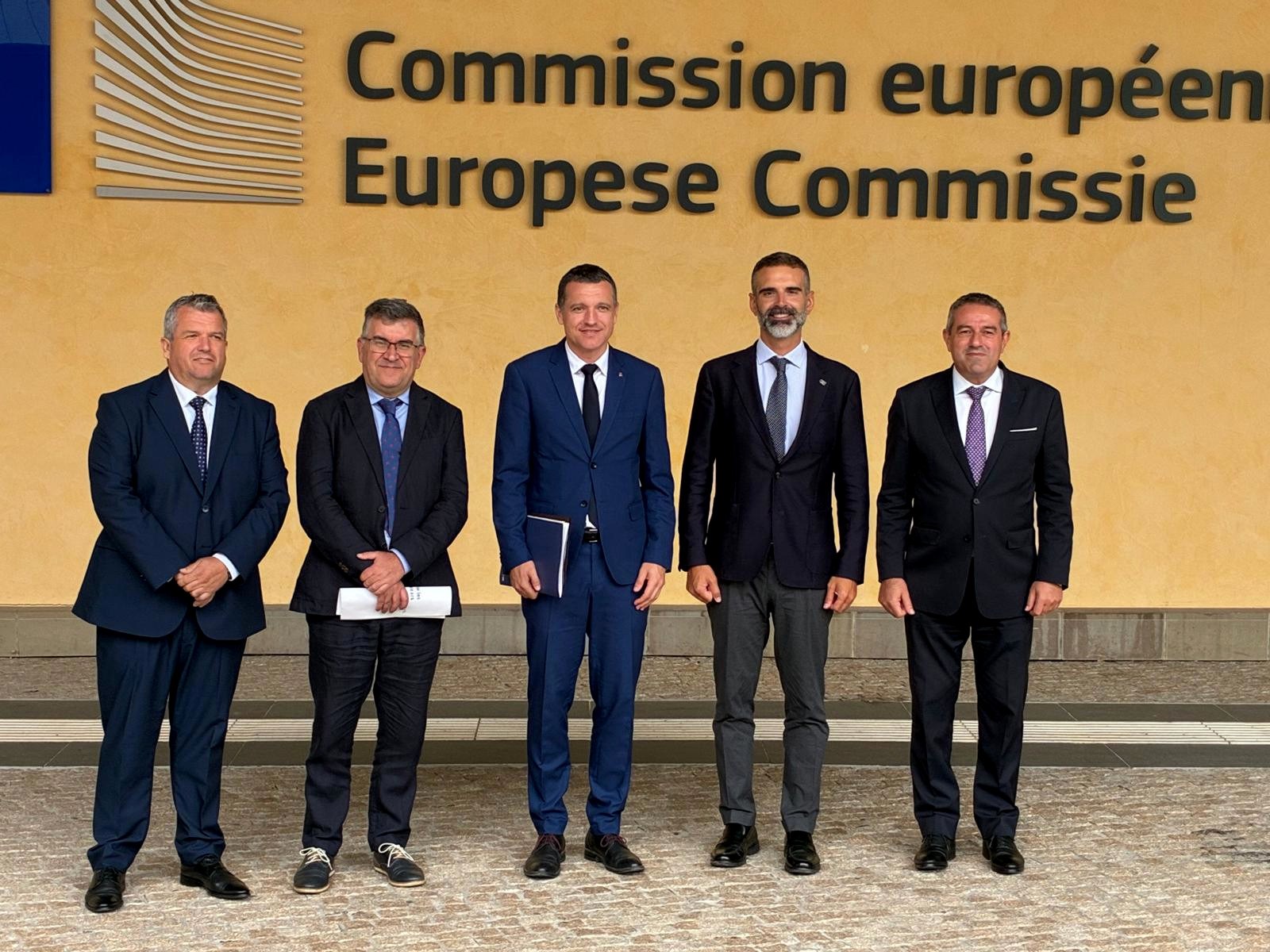 andalucia-reclama-en-bruselas-que-los-pescadores-andaluces-no-pierdan-mas-dias-de-pesca-y-tengan-fondos-para-modernizar-la-flota