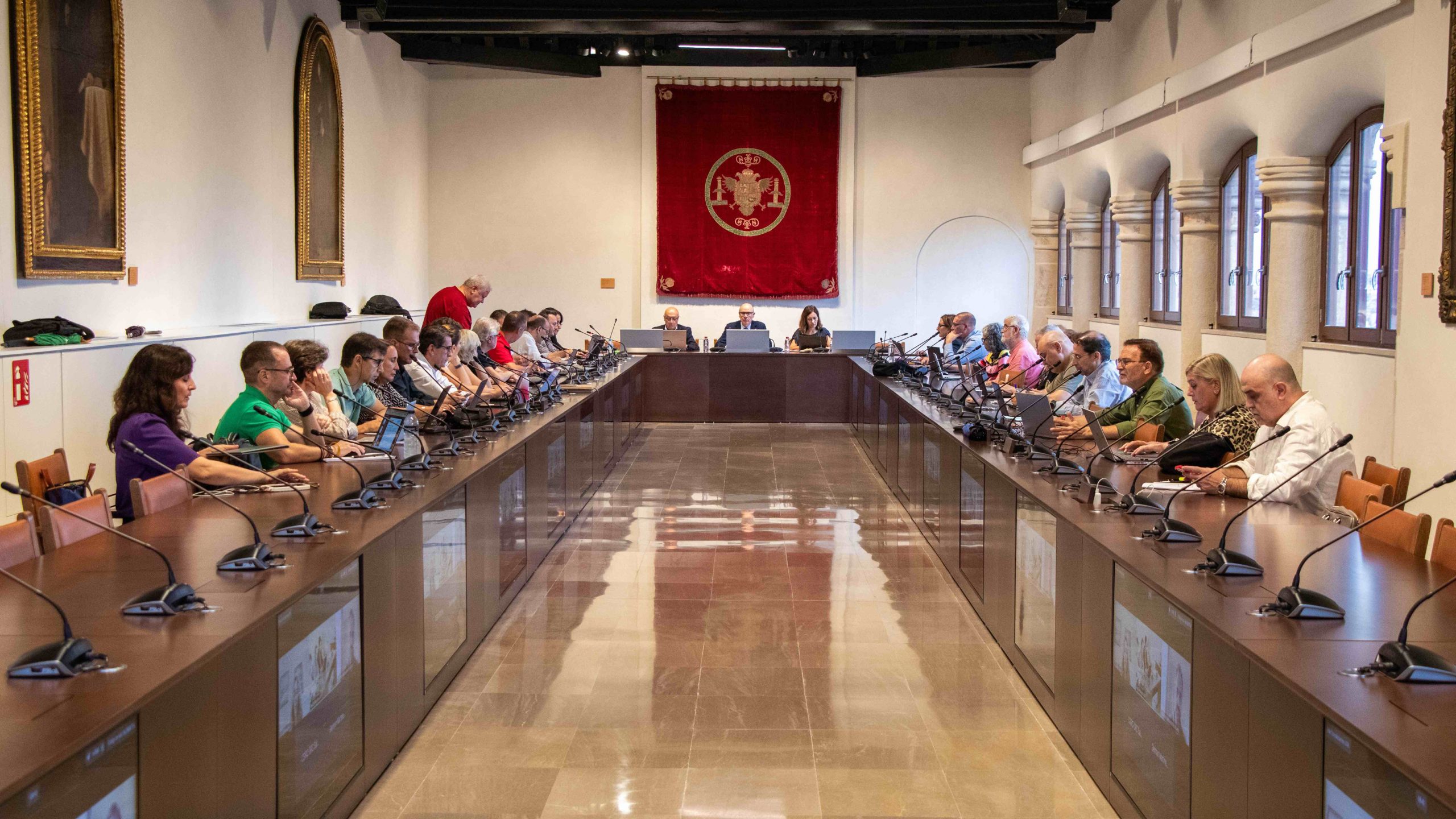 granada-la-ugr-impulsa-un-nuevo-grado-en-ingenieria-industrial-y-de-materiales-y-modifica-los-planes-de-estudio-de-turismo-y-ade