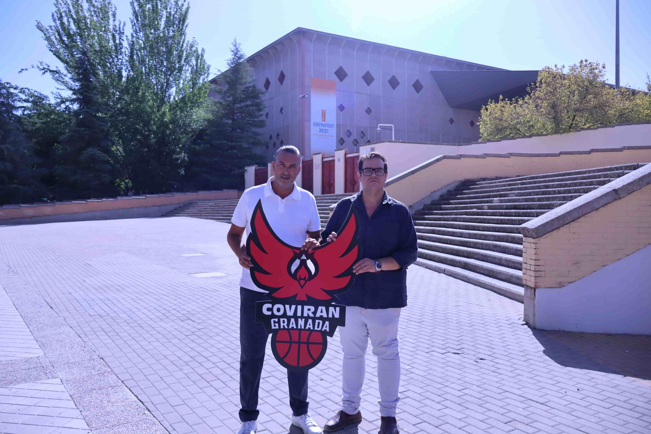 motril-la-mancomunidad-de-municipios-de-la-costa-renueva-su-apoyo-al-coviran-granada-en-su-camino-de-regreso-a-la-acb