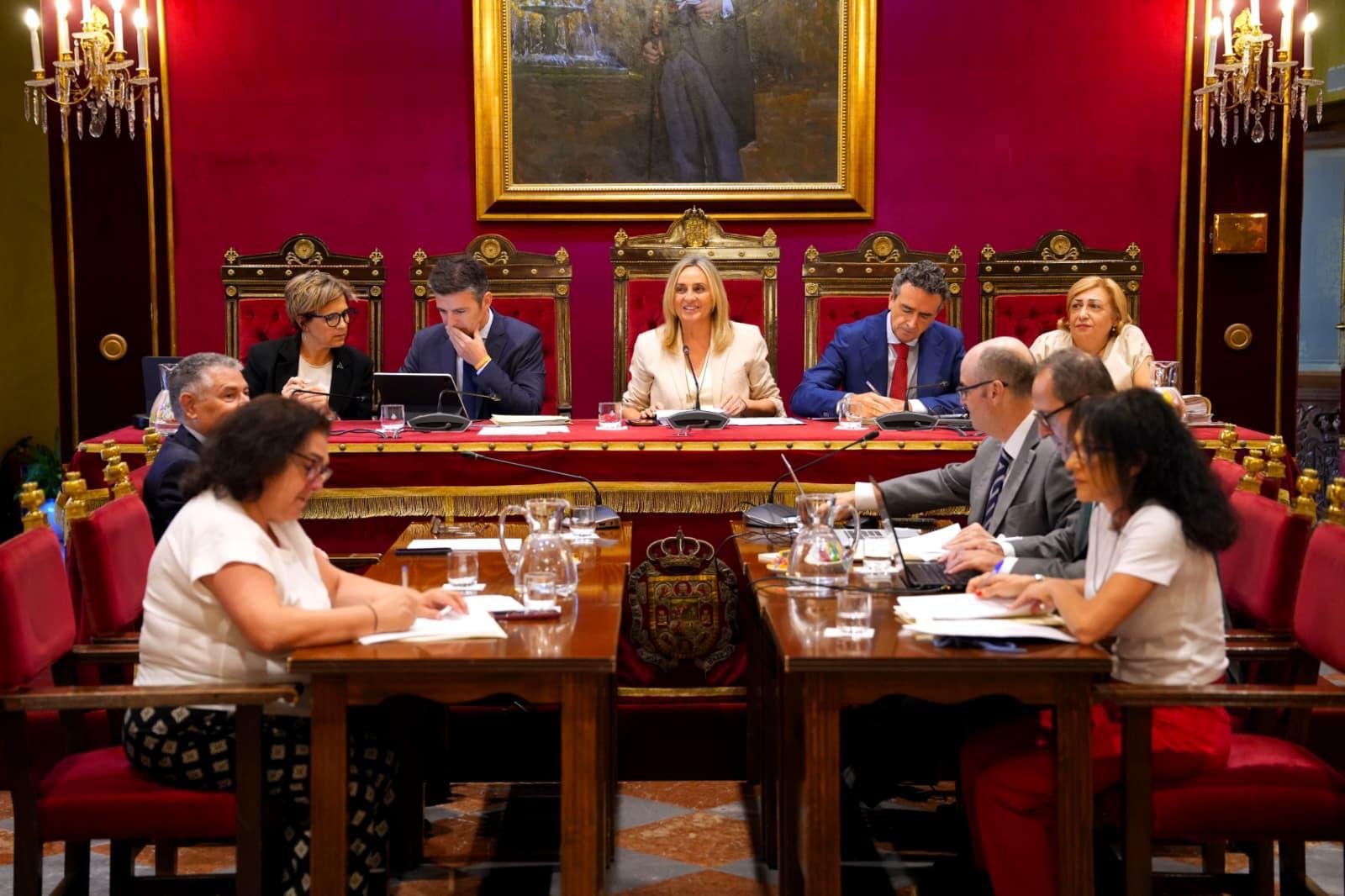 granada-exige-al-gobierno-una-respuesta-contundente-ante-la-crisis-de-ceuta-y-el-refuerzo-inmediato-de-la-frontera