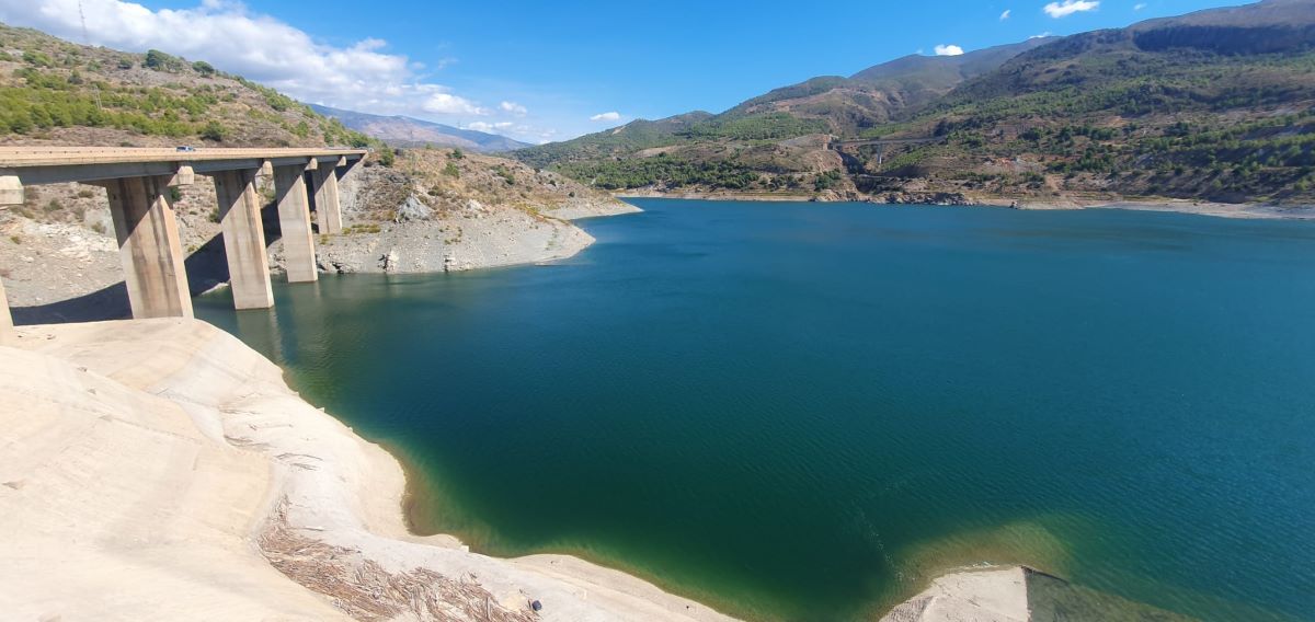 motril-rules-y-beznar-afrontan-el-final-del-verano-con-1307-hectometros-cubicos-de-agua-embalsada