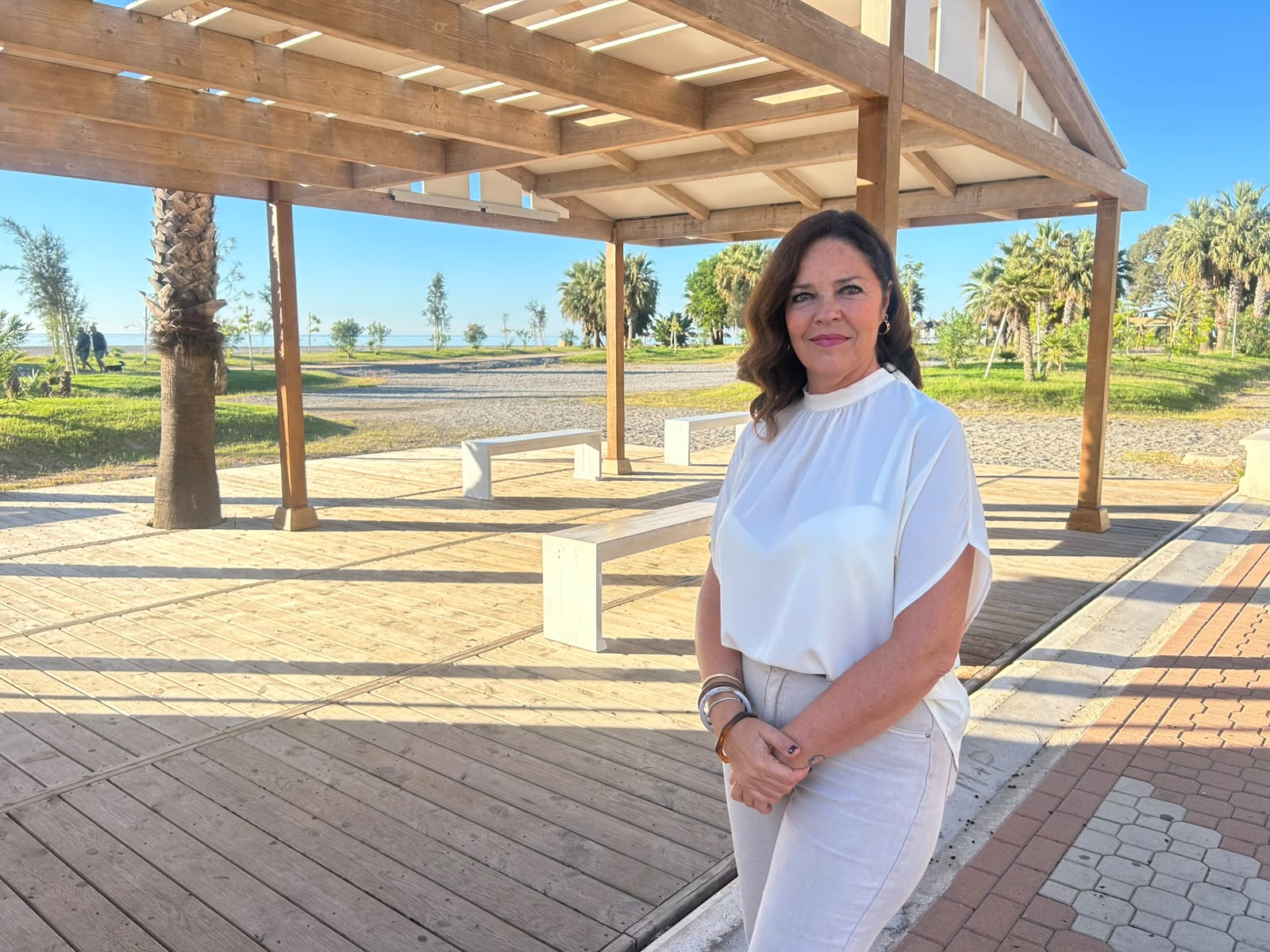motril-mas-de-400-prestamos-y-600-libros-convierten-las-playas-en-bibliotecas-al-aire-libre