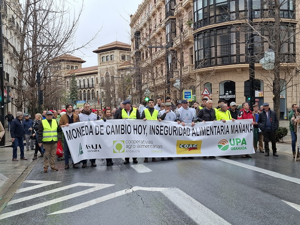asaja-granada-prepara-cortes-semanales-de-carreteras-en-octubre-por-la-caida-de-rentabilidad-del-campo
