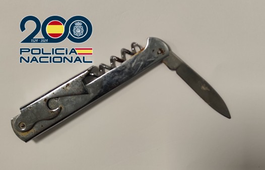 granada-detenido-tras-intentar-clavar-una-navaja-a-un-vigilante-en-la-estacion-de-autobuses