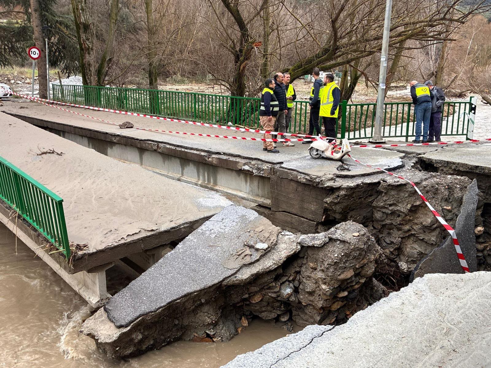 la-diputacion-de-granada-reabre-el-puente-de-aguas-blancas-tras-invertir-417-408-euros-en-su-reconstruccion