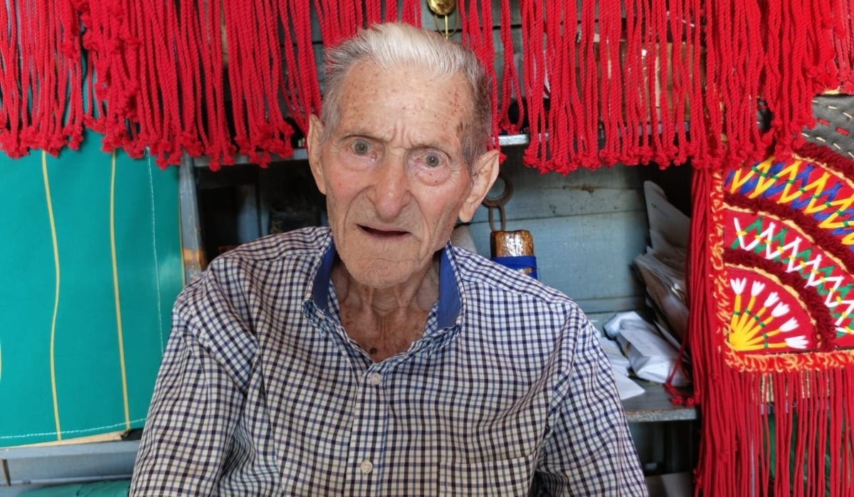 almunecar-homenajea-al-talabartero-felix-jimenez-ruiz-con-un-monolito-junto-a-su-historico-taller