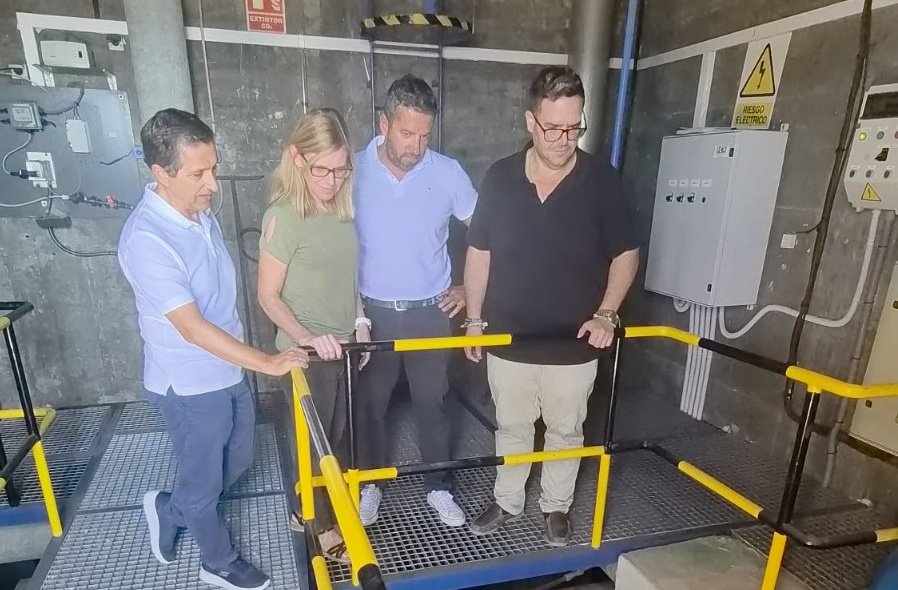 torrenueva-costa-instala-una-planta-solar-de-5046-kwp-que-generara-80-000-kwh-al-ano-y-reducira-un-50-el-consumo