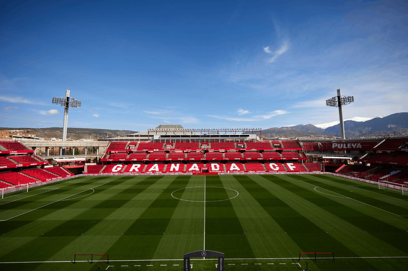 motril-la-costa-tropical-repartira-450-entradas-del-granada-cf-entre-sus-municipios-durante-la-temporada-2026-27