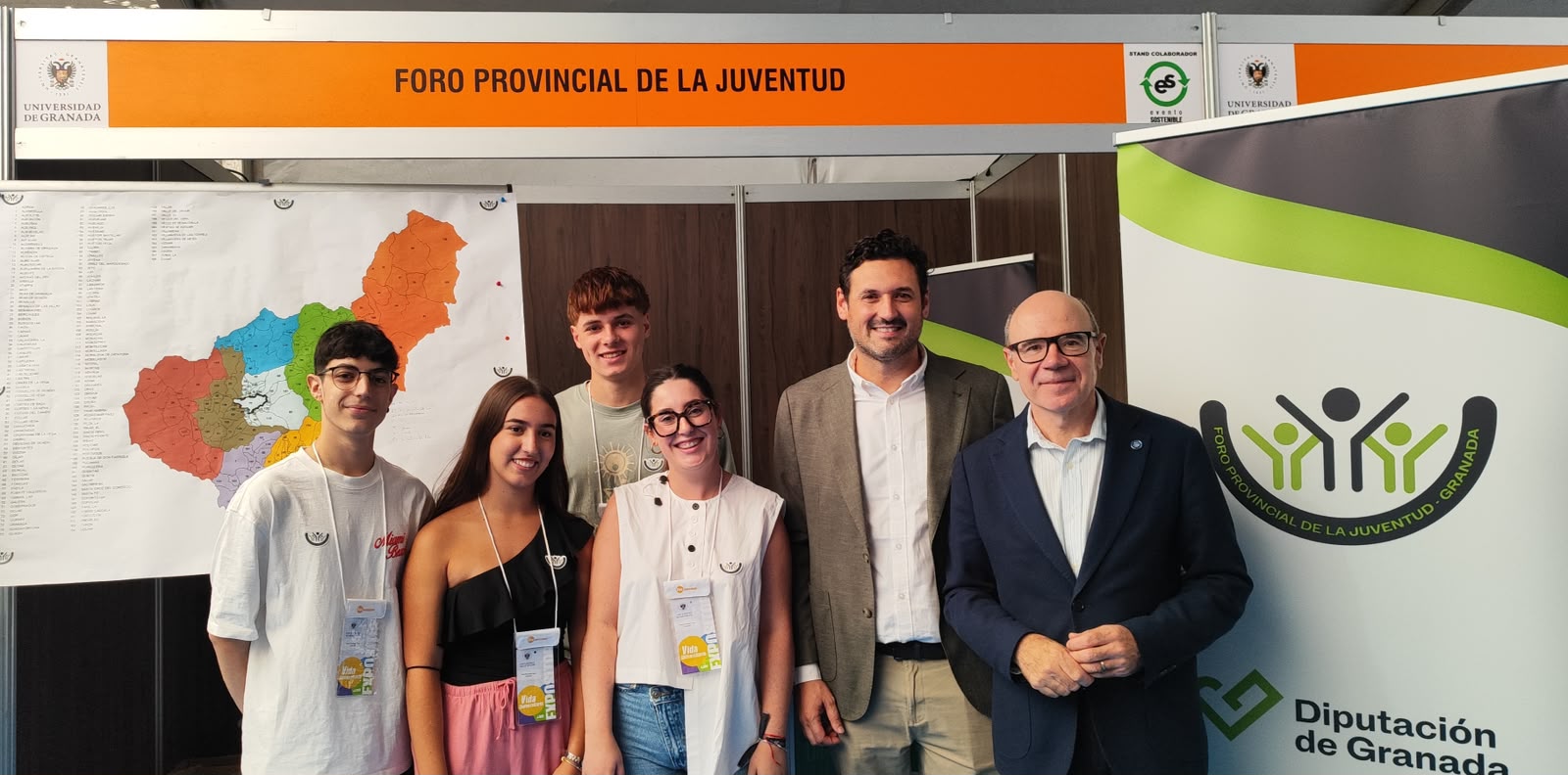 granada-la-diputacion-acerca-el-foro-provincial-de-la-juventud-a-miles-de-universitarios-en-las-jornadas-de-recepcion-de-la-ugr