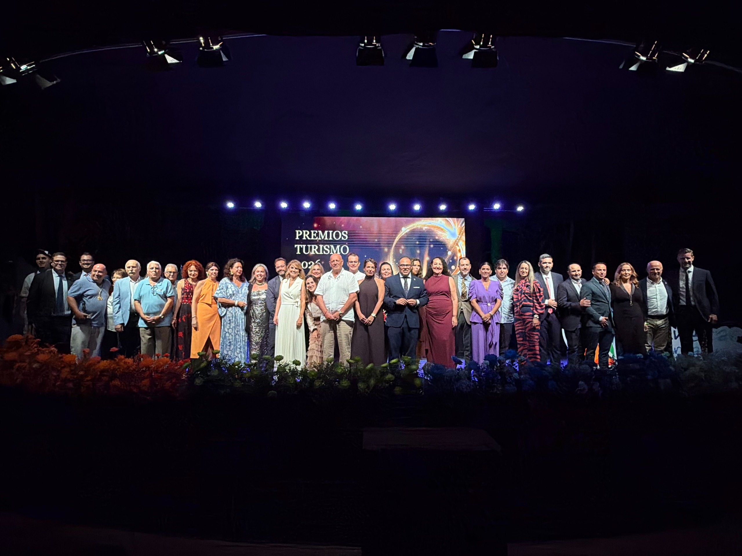 premios-de-turismo-de-almunecar-la-herradura-juventudes-musicales-tuk-tuk-camin-lourdes-maldonado-y-juanma-moreno-entre-otros
