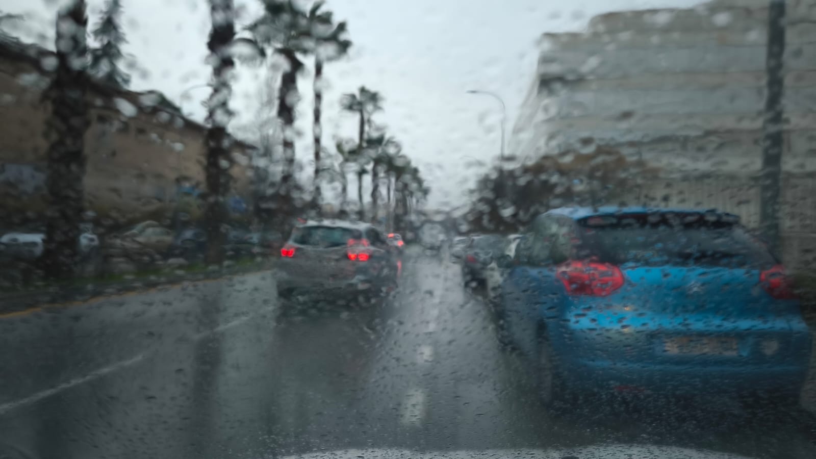 alerta-naranja-en-granada-guadix-y-baza-afrontan-este-viernes-lluvias-intensas-y-tormentas