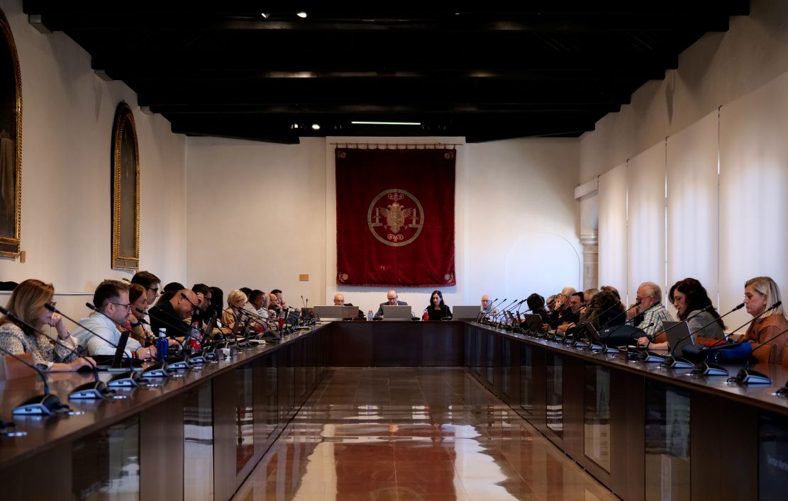 la-universidad-de-granada-oferta-206-plazas-para-personal-tecnico-de-gestion-administracion-y-servicios
