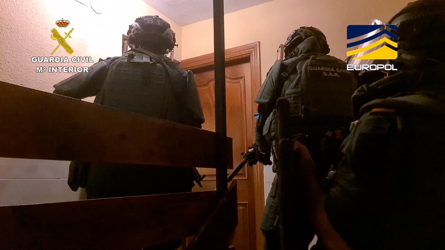 granada-mas-de-300-guardias-civiles-golpean-a-una-red-internacional-de-narcotrafico-que-exportaba-marihuana-a-europa