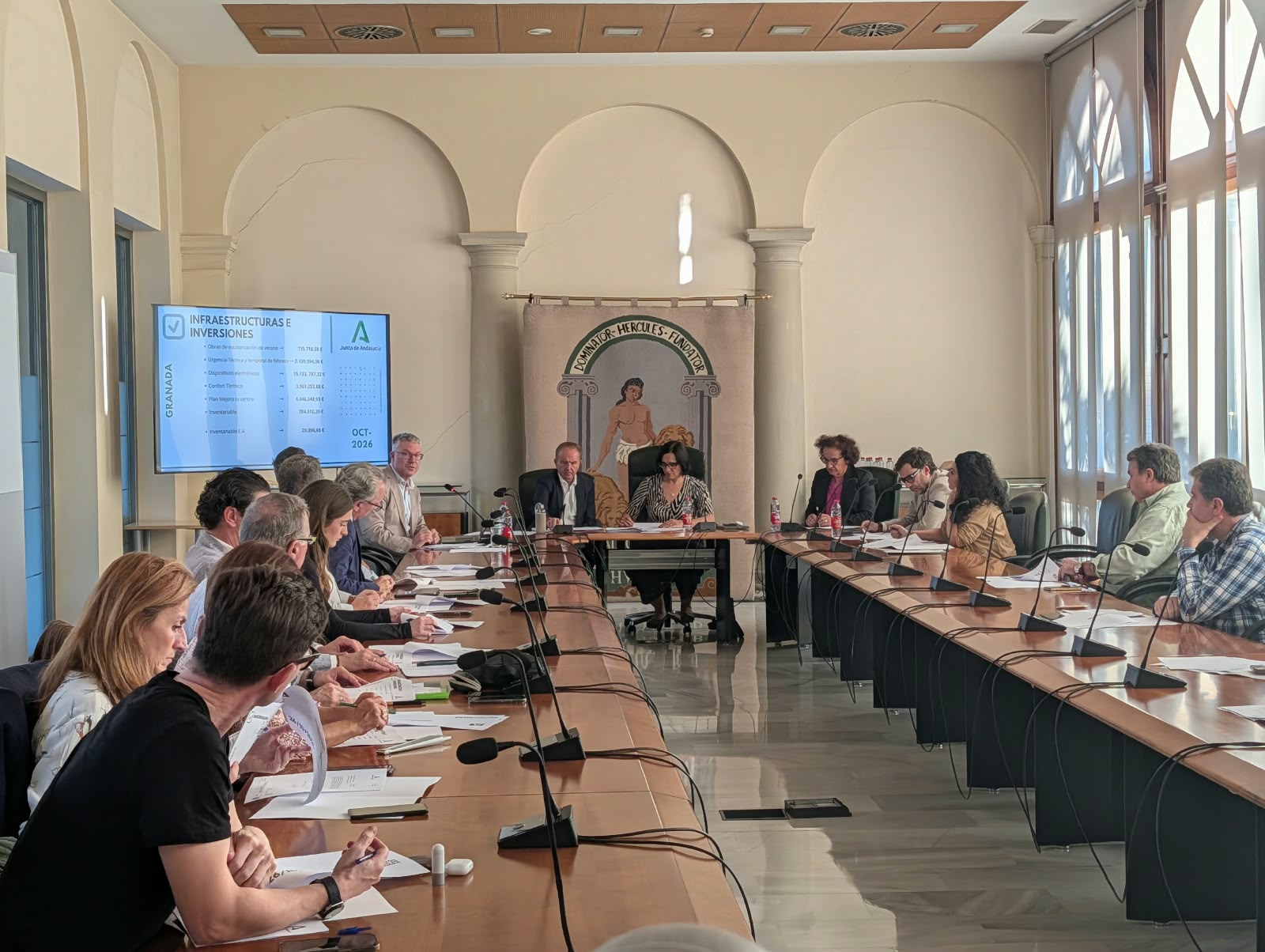 granada-analiza-el-inicio-del-curso-escolar-2026-2027-con-mas-de-18-000-usuarios-de-comedores-y-12-000-de-transporte-escolar