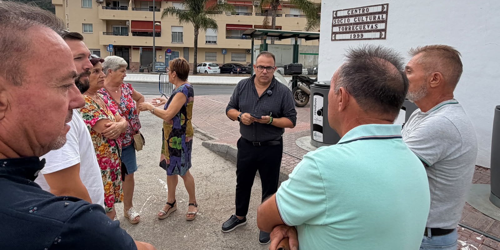 almunecar-torrecuevas-pone-sobre-la-mesa-sus-principales-reivindicaciones-al-alcalde-rambla-iluminacion-y-saneamiento