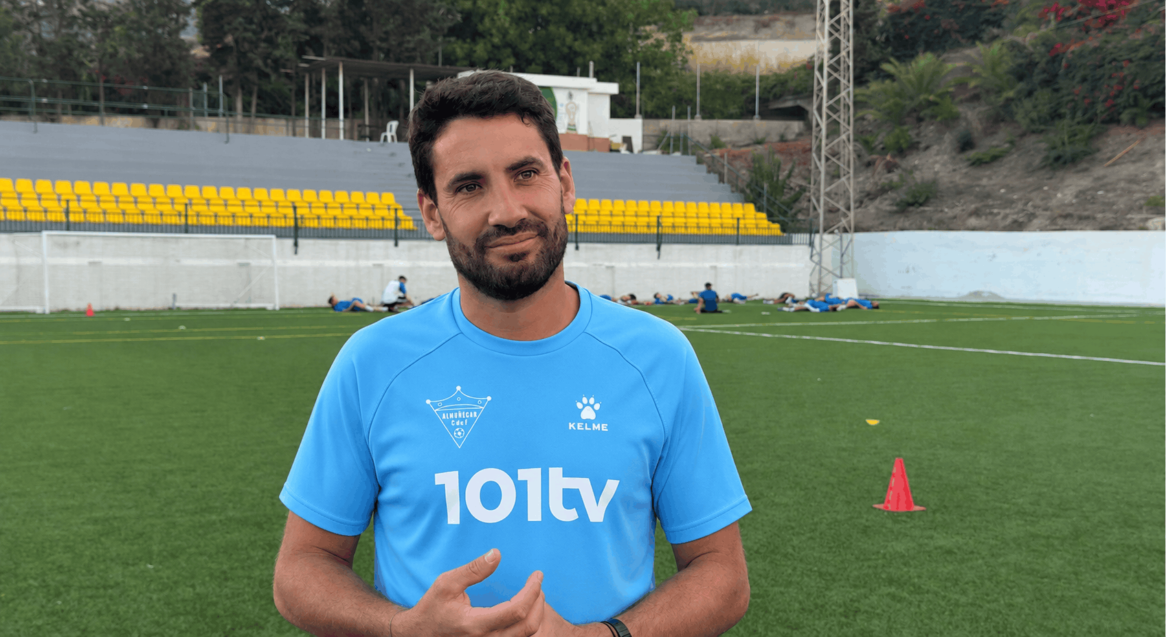el-almunecar-cf-pide-a-su-aficion-que-convierta-las-tejas-en-un-fortin-en-su-camino-hacia-el-ascenso